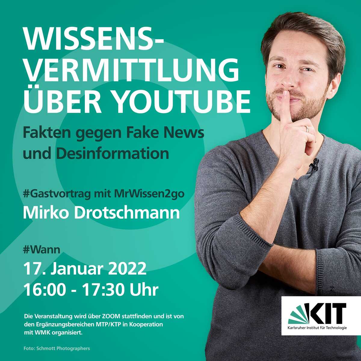 Ankündigungsplakat zum Gastvortrag von Mirko Drotschmann am 17.01.22. Auf dem Plakat ist eine Fotografie von Mirko Drotschmann zu sehen. 